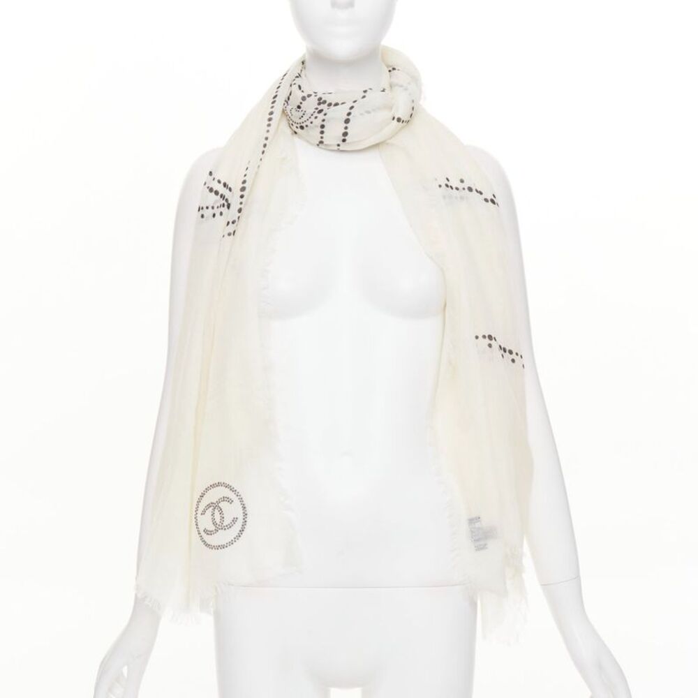 Chanel cashmere Christmas Edition No.5 Parfum shawl scarf